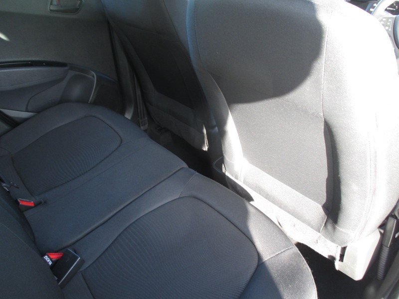 Used Hyundai i10 2018 for sale - 76380201: Photo 26