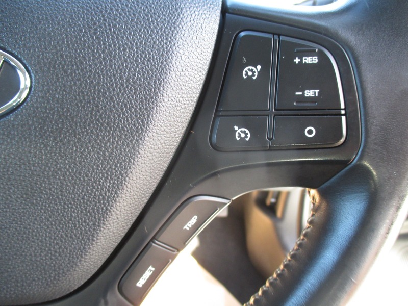 Used Hyundai i10 2018 for sale - 76380201: Photo 36