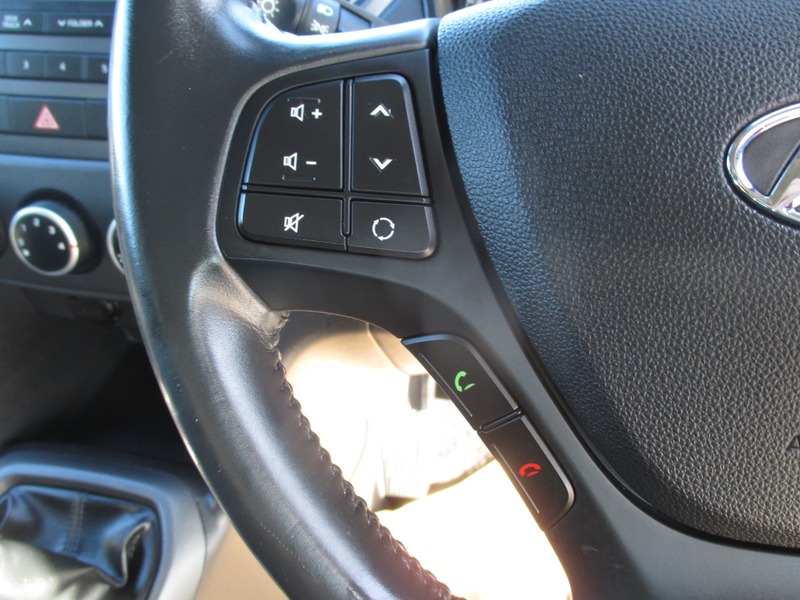 Used Hyundai i10 2018 for sale - 76380201: Photo 38