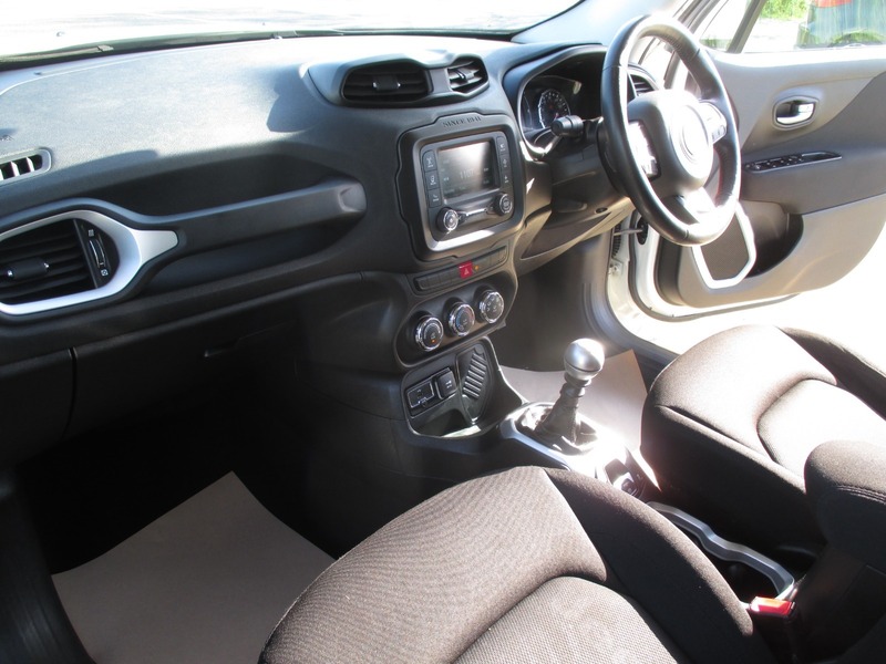 Used Jeep Renegade 2015 for sale - 78154635: Photo 31