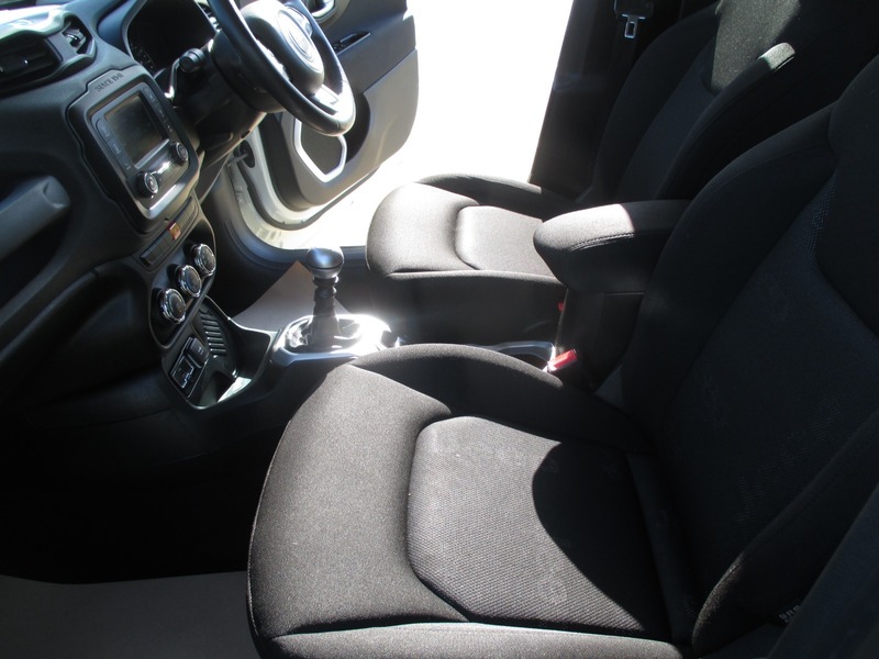 Used Jeep Renegade 2015 for sale - 78154635: Photo 32