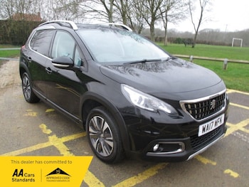 Used Peugeot 2008 2017 for sale - 76950877: Photo