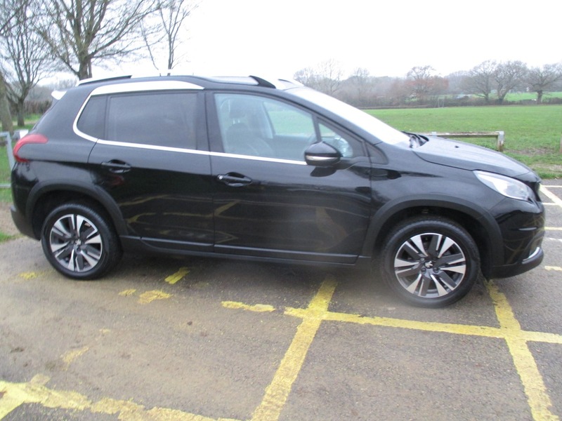 Used Peugeot 2008 2017 for sale - 76950877: Photo 5