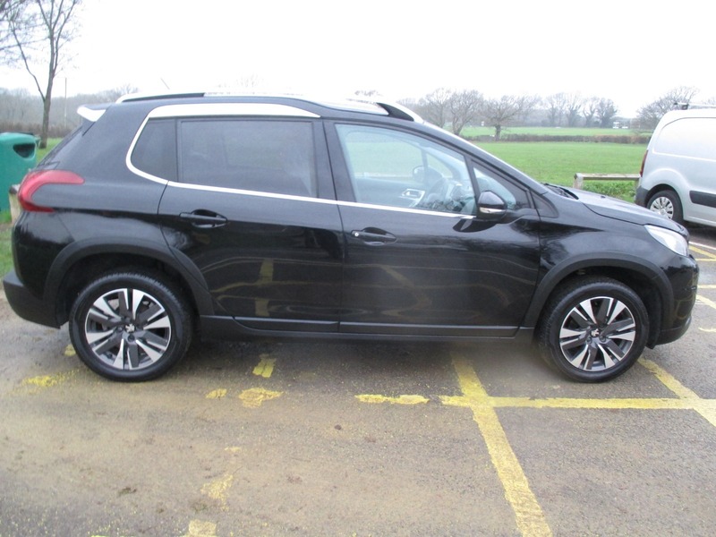 Used Peugeot 2008 2017 for sale - 76950877: Photo 6