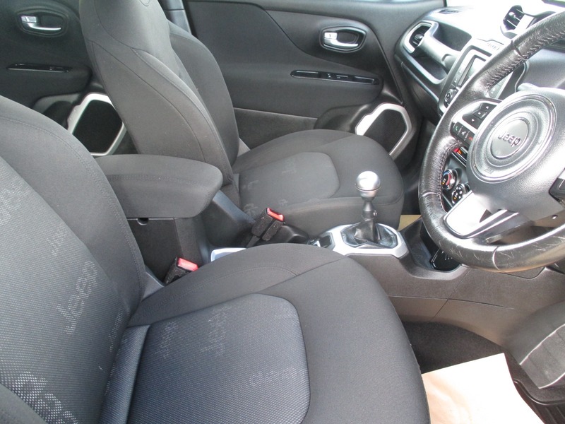 Used Jeep Renegade 2015 for sale - 76368352: Photo 21