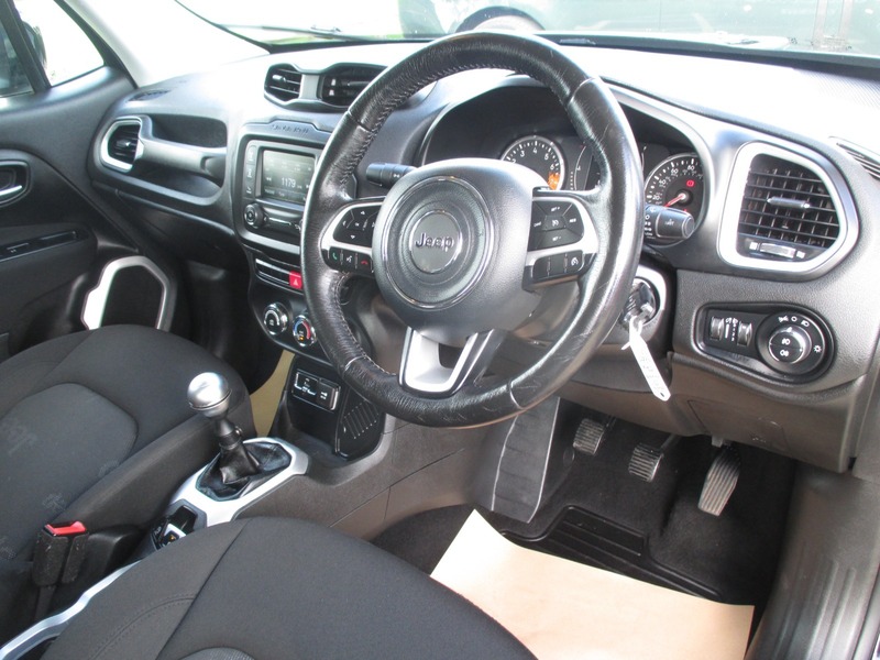 Used Jeep Renegade 2015 for sale - 76368352: Photo 22