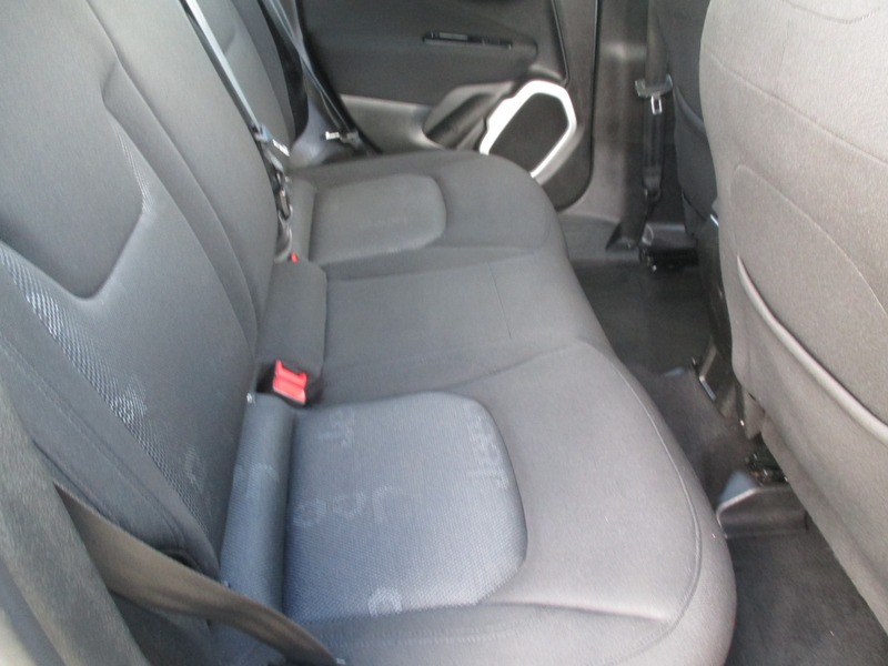 Used Jeep Renegade 2015 for sale - 76368352: Photo 24