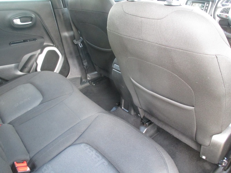 Used Jeep Renegade 2015 for sale - 76368352: Photo 25