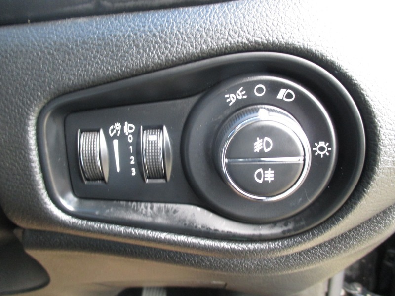 Used Jeep Renegade 2015 for sale - 76368352: Photo 34