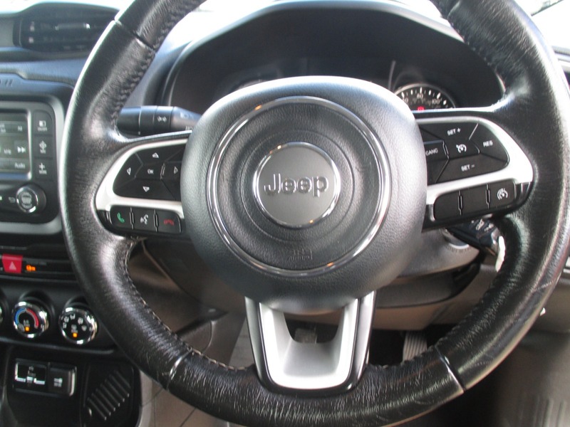 Used Jeep Renegade 2015 for sale - 76368352: Photo 35