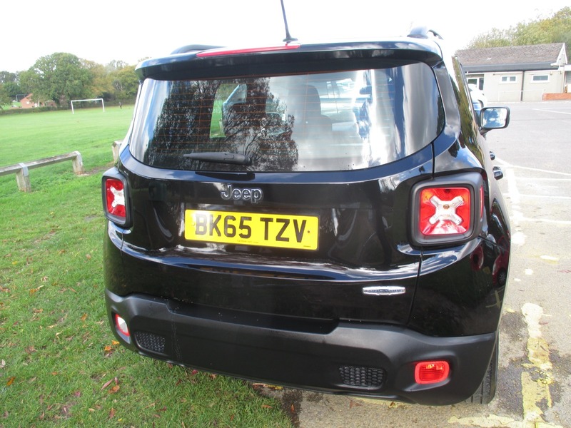 Used Jeep Renegade 2015 for sale - 76368352: Photo 9