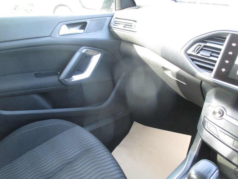 Used Peugeot 308 2015 for sale - 78168108: Photo 31