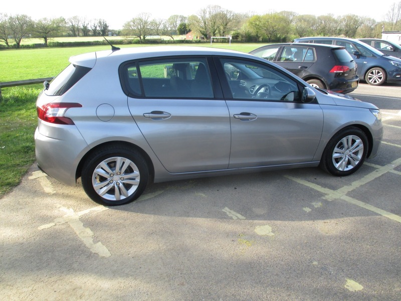 Used Peugeot 308 2015 for sale - 78168108: Photo 7