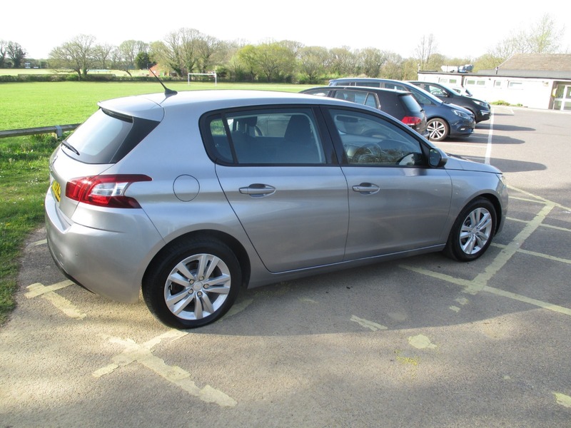 Used Peugeot 308 2015 for sale - 78168108: Photo 8