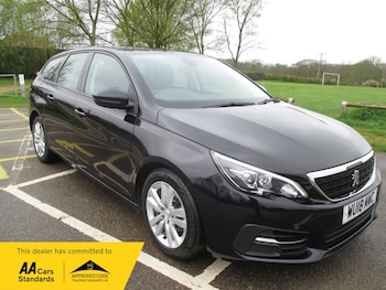 Used Peugeot 308 2018 for sale - 78140980: Photo