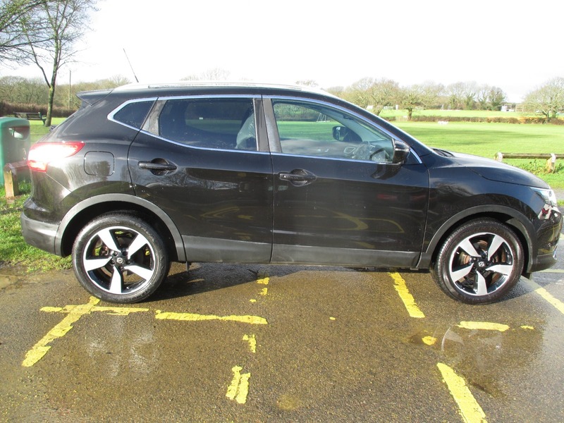 Used Nissan Qashqai 2015 for sale - 77227983: Photo 6