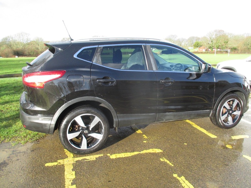Used Nissan Qashqai 2015 for sale - 77227983: Photo 7