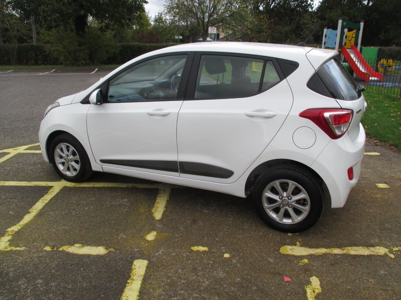 Used Hyundai i10 2016 for sale - 76357113: Photo 16