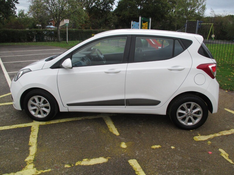 Used Hyundai i10 2016 for sale - 76357113: Photo 17