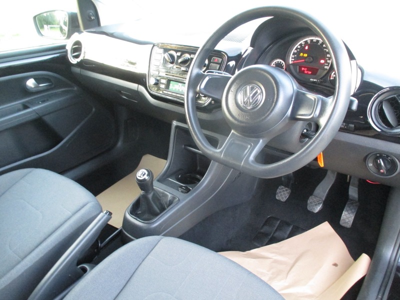 Used Volkswagen up! 2014 for sale - 76396650: Photo 21