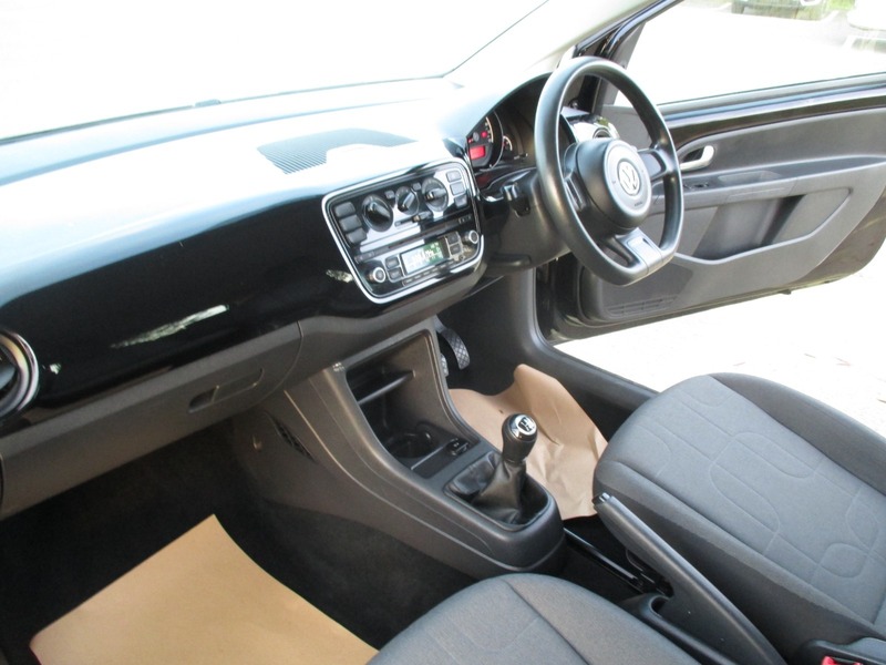 Used Volkswagen up! 2014 for sale - 76396650: Photo 25