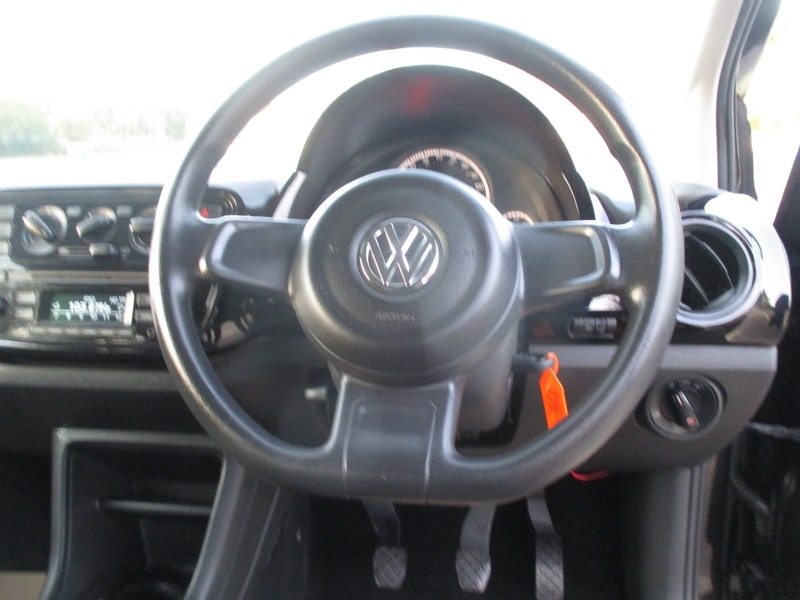 Used Volkswagen up! 2014 for sale - 76396650: Photo 29