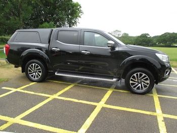 Used Nissan Navara 2017 for sale - 76192723: Photo