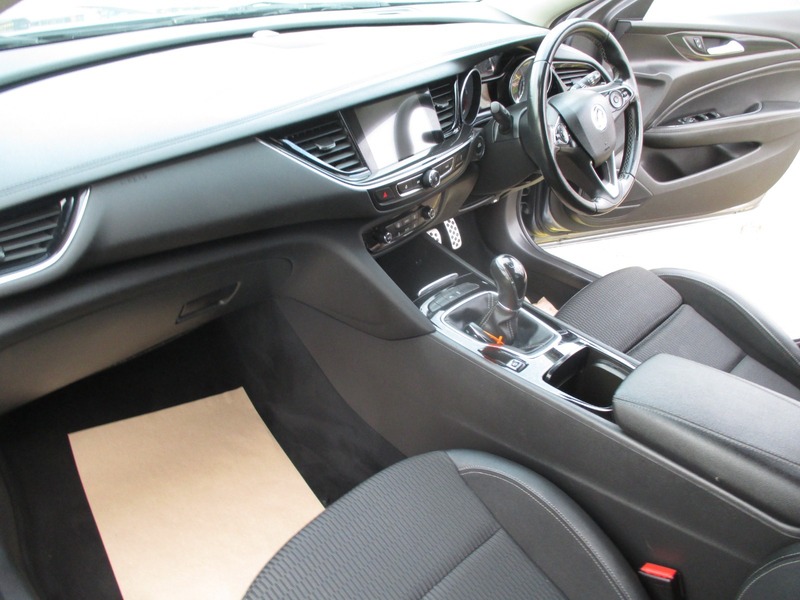 Used Vauxhall Insignia 2017 for sale - 77781230: Photo 32