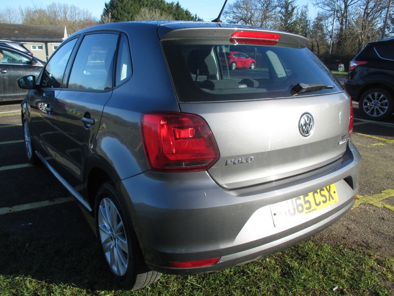 Used Volkswagen Polo 2015 for sale - 77154090: Photo 11