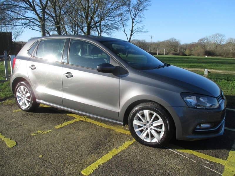 Used Volkswagen Polo 2015 for sale - 77154090: Photo 3
