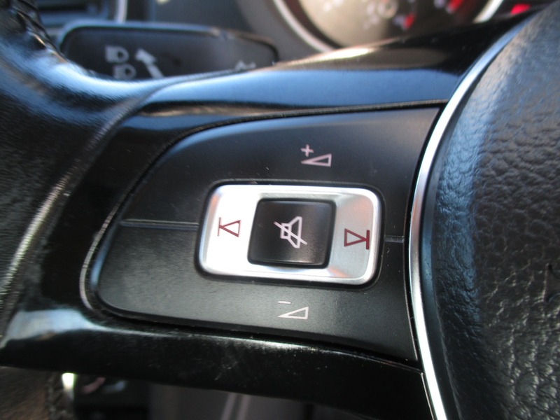 Used Volkswagen Polo 2015 for sale - 77154090: Photo 36