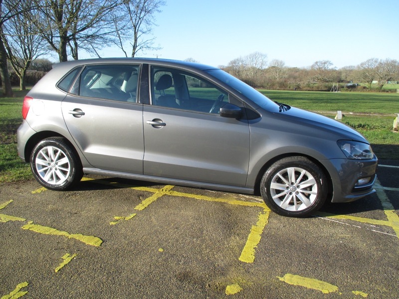 Used Volkswagen Polo 2015 for sale - 77154090: Photo 5