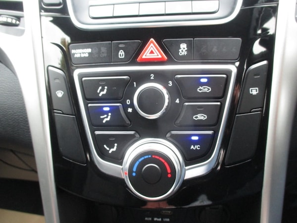 Used Hyundai i30 2015 for sale - 76236373: Photo 41