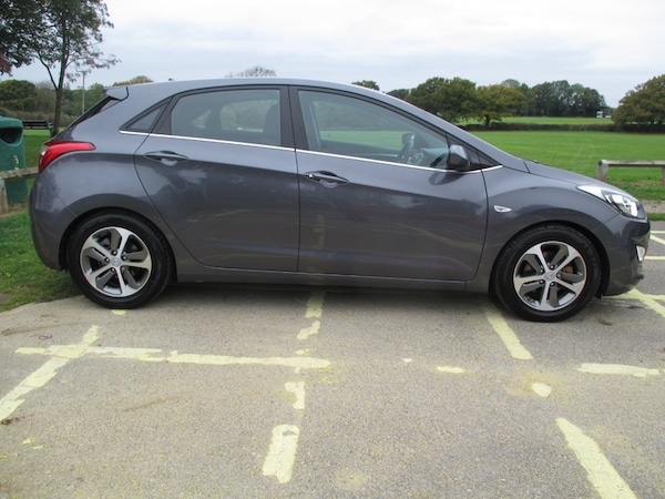 Used Hyundai i30 2015 for sale - 76236373: Photo 5