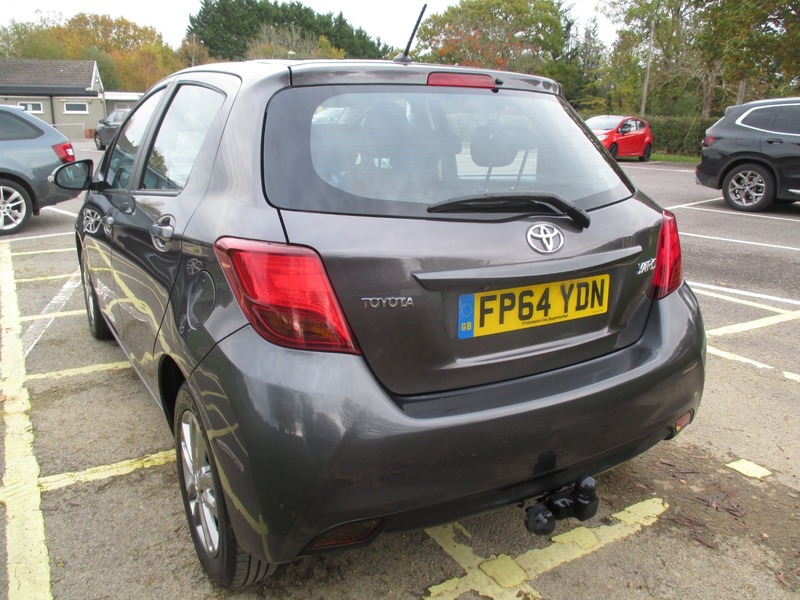 Used Toyota Yaris 2014 for sale - 76470721: Photo 12