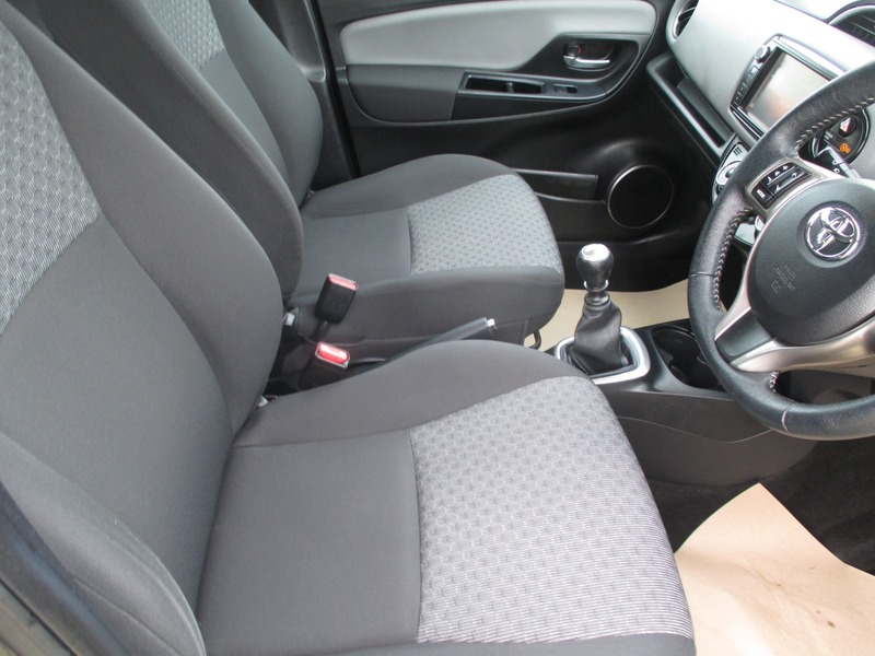 Used Toyota Yaris 2014 for sale - 76470721: Photo 22