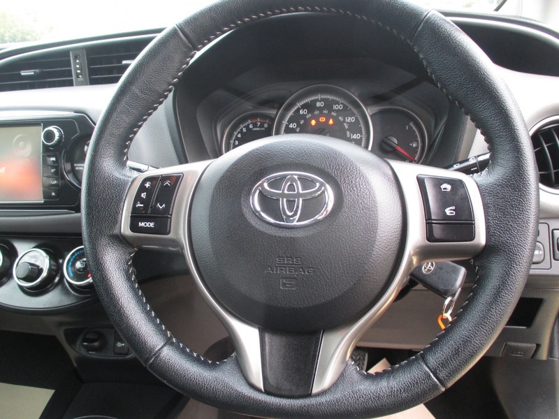 Used Toyota Yaris 2014 for sale - 76470721: Photo 36