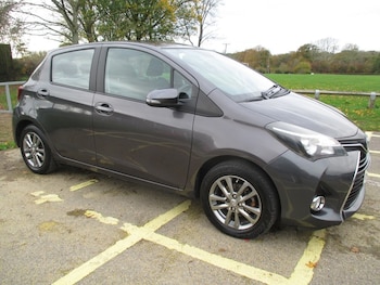 Used Toyota Yaris 2014 for sale - 76470721: Photo