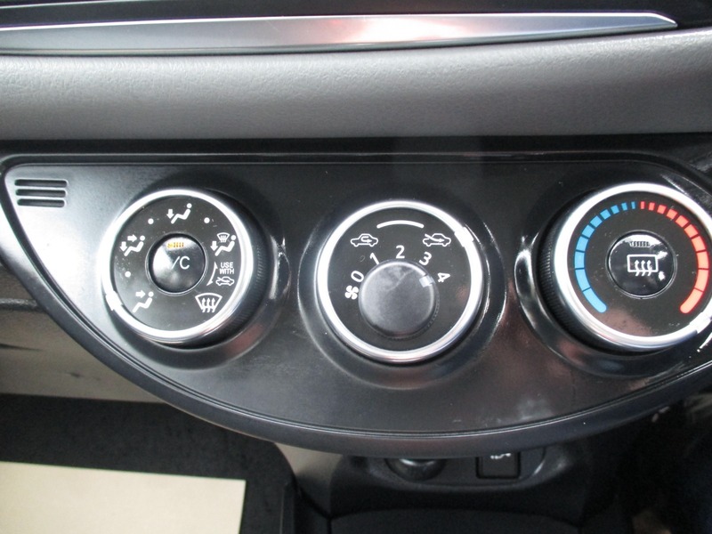 Used Toyota Yaris 2014 for sale - 76470721: Photo 44