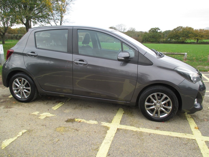 Used Toyota Yaris 2014 for sale - 76470721: Photo 5