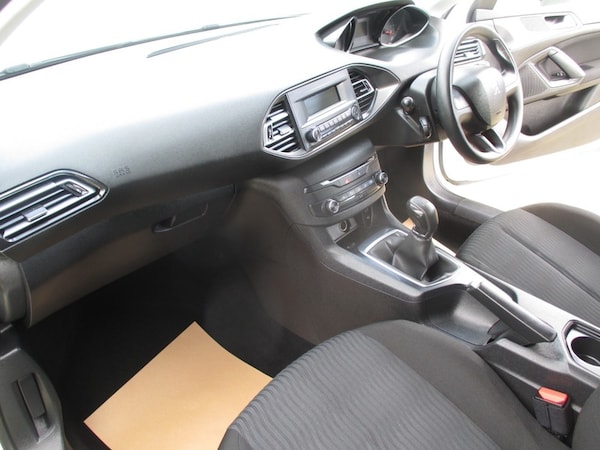Used Peugeot 308 2015 for sale - 76192715: Photo 31