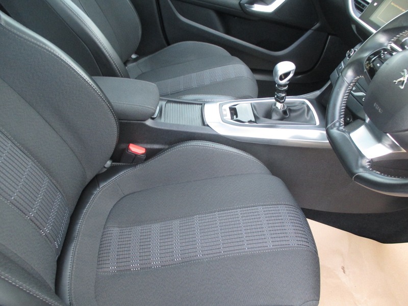 Used Peugeot 308 2017 for sale - 76430570: Photo 22