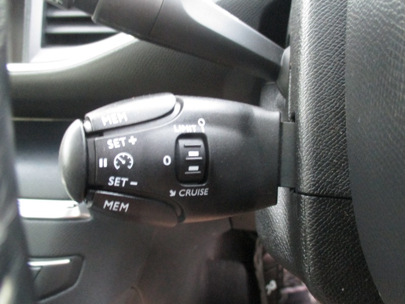 Used Peugeot 308 2017 for sale - 76430570: Photo 39