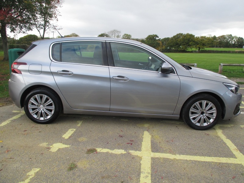 Used Peugeot 308 2017 for sale - 76430570: Photo 6