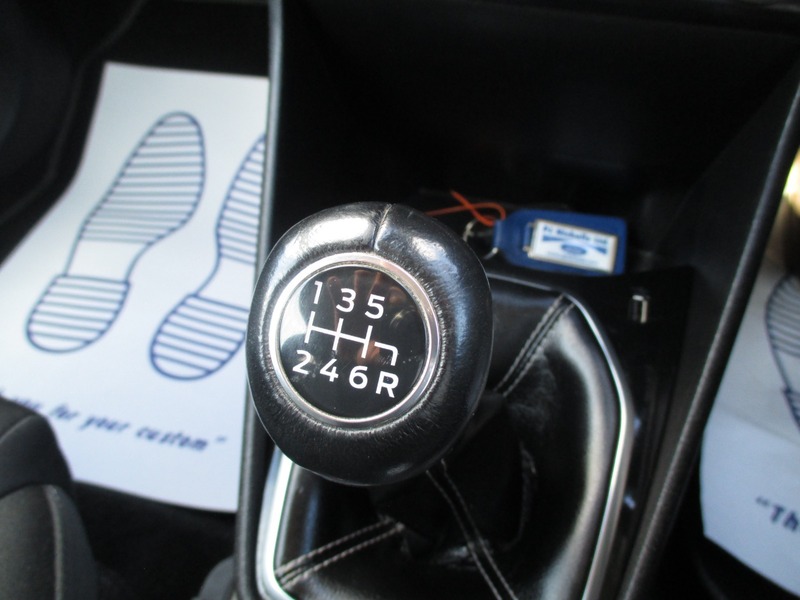 Used Ford Fiesta 2017 for sale - 76696975: Photo 40