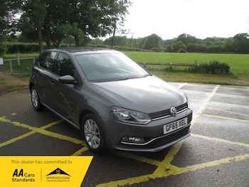 Used Volkswagen Polo 2015 for sale - 78598873: Photo