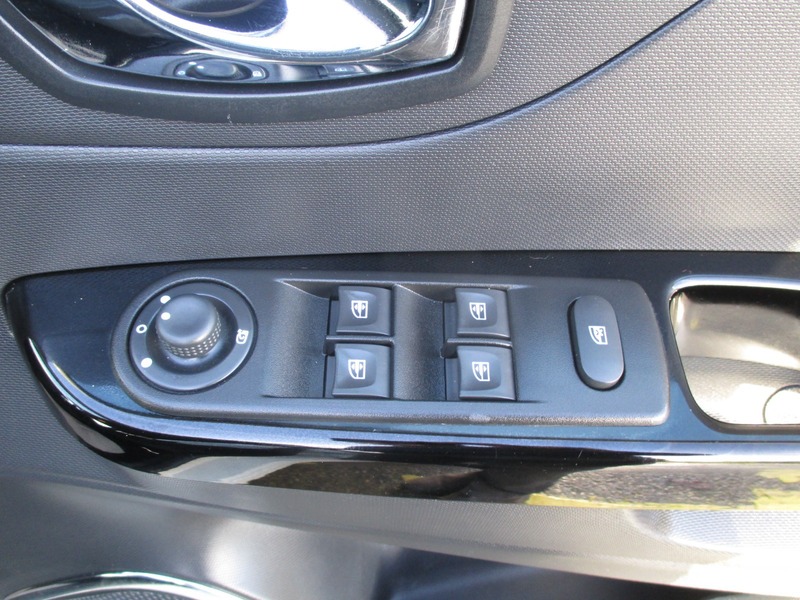 Used Renault Captur 2015 for sale - 76821372: Photo 35