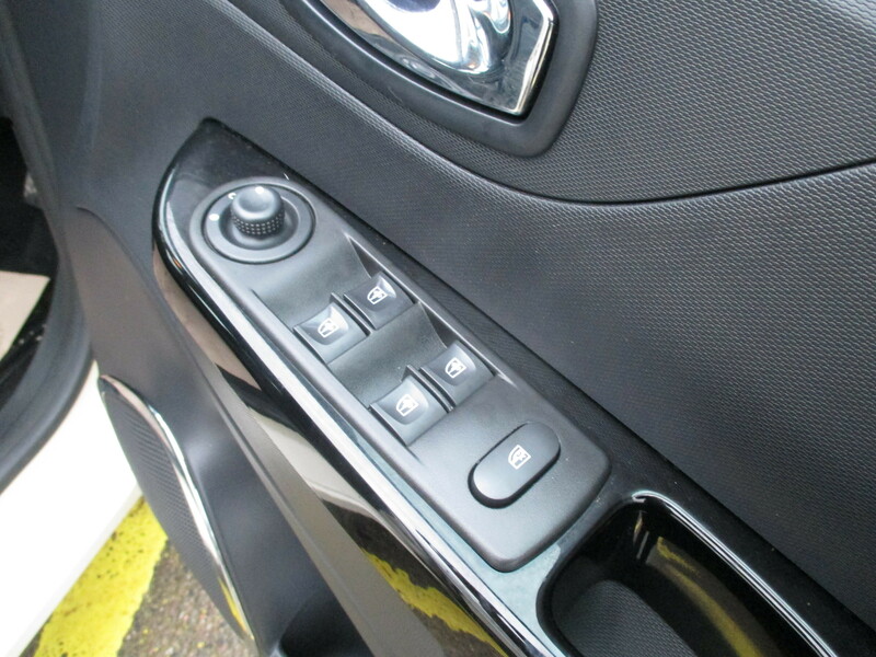 Used Renault Captur 2016 for sale - 77027774: Photo 23