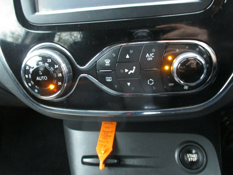 Used Renault Captur 2016 for sale - 77027774: Photo 30