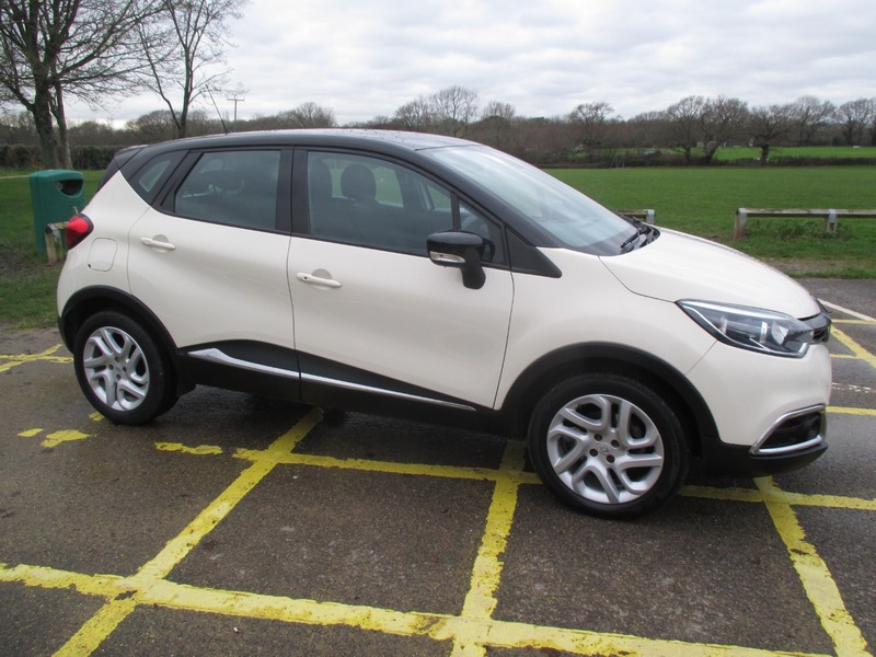 Used Renault Captur 2016 for sale - 77027774: Photo 6